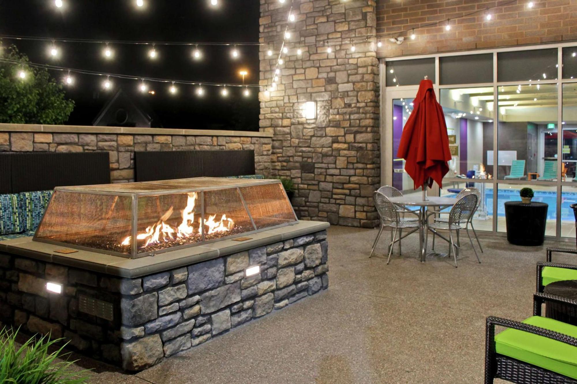Home2 Suites By Hilton Stow Akron Esterno foto